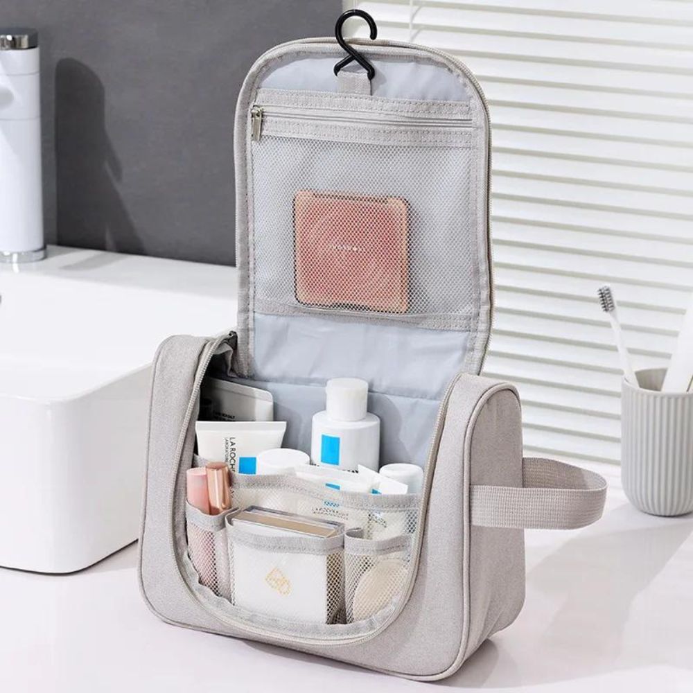 Trousse de toilette suspendue femme