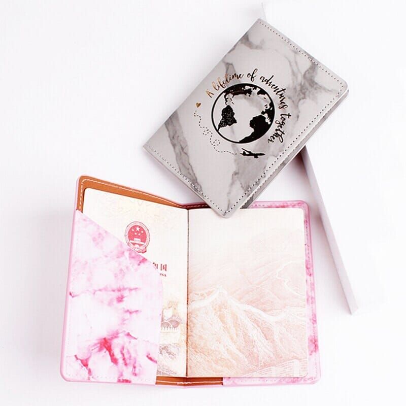 accessoire voyage couple passeport original