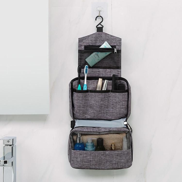 trousse de toilette grise pour voyage