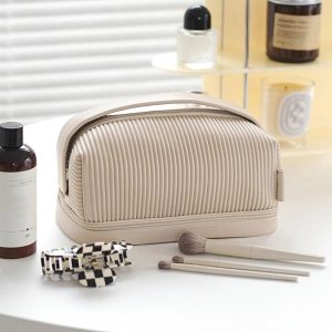 Trousse de toilette femme voyage